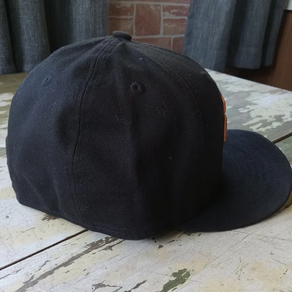 Harley-Davidson Black Cap with Orange Logo - Picture 5 of 9